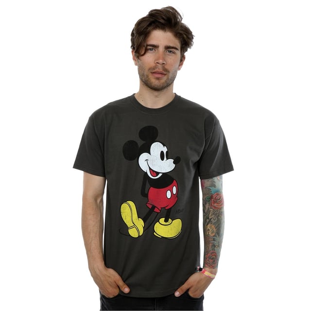 100% Cotton. Fabric: Midweight. Design: Printed. Neckline: Crew Neck, Lycra Ribbed. Sleeve-Type: Short-Sleeved. Single Needle Stitching, Supersoft. 100% Officially Licensed. 153gsm. Packaging: Swing Tag.