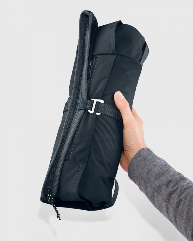 Unisex High Coast Foldsack 24
Ready to play – High Coast Foldsack is a light, versatile daypack in recycled nylon. A fold-over top closure allows you to expand the volume of the main compartment, and small items can be kept easily accessible in the spacious front pocket. Comfortable to carry with lightly padded shoulder straps and perfect for daytrips and travelling. The seams are not taped and the zipper is not water resistant, but the main fabric itself is waterproof, so the pack offers good protection from the rain.

Fold-over top closure with zipper and metal clasp. 
Light, waterproof 100% recycled nylon.
Base in durable Bergshell fabric with 31% recycled nylon.
Zippered front pocket and two side pockets.
Detachable chest and hip straps.
Bergshell®: 400D 100% polyamide, 100% polyamide 210D (recycled)
Produced without PFCs, Recycled polyamide
Inside compartment, Open outside pocket(s), Zippered inside pocket(s), Zippered outside pocket(s)

F23222