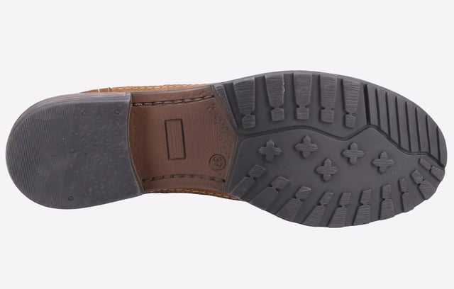 Een traditionele landelijke laars met klassieke geoliede leersoorten en comfortabele elastische inzetstukken met een asymmetrische pasvorm. Laverton is een stijlvolle presteerder in nat weer dankzij zijn interne waterdichte membraan en makkelijk aan te trekken lussen.
