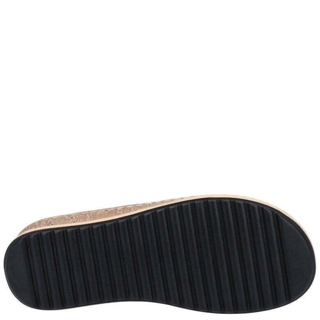 Hush Puppies Womens/Ladies Elissa Suede Sandals (White/Cream) Upper: Suede. Lining: Leather. Insole: Cushioned. Fastening: Slip-on. Fabric Technology: Lightweight. Toe Post. Flat. Cut: Low Cut. Design: Logo. Toe Style: Round.