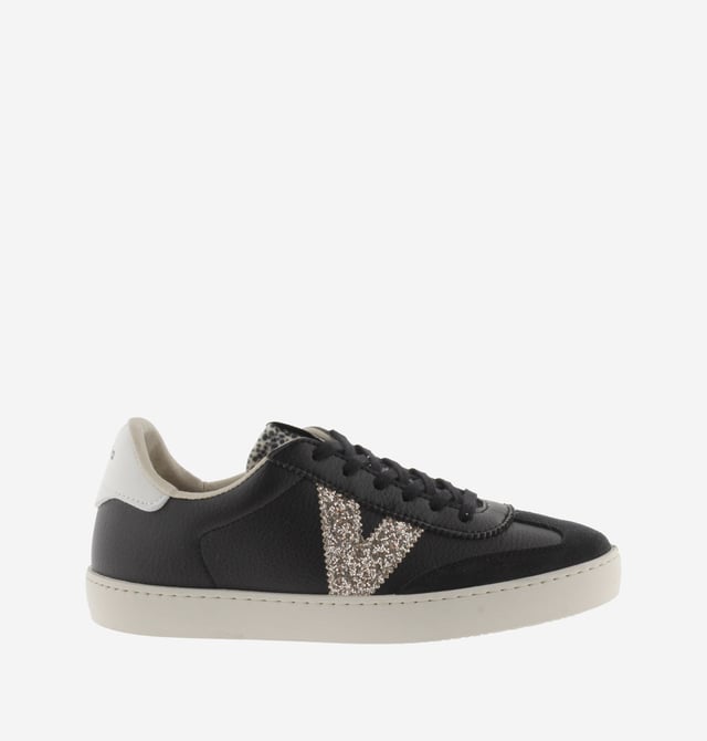 BERLIN FAUX LEATHER PUMPED CYCLIST Womens Trainers Negro Victoria BERLIN FAUX LEATHER PUMPED CYCLIST Womens Trainers Negro
Upper Material: Faux Leather
Lining Material: Cotton/Microfibre
Sole Material: PVC
Closure/Fastening: Lace-Up
Features: Comfort
Toe Shape: Round
Shoe Width: Regular
Item Weight: 0.5 KG
Heel Height: Low (2.5-4.9cm)
Shoe Shaft Height: Low Top
Trainer Style: Casual
Gift Boxed: No
Product Code: 1126198/NEGRO