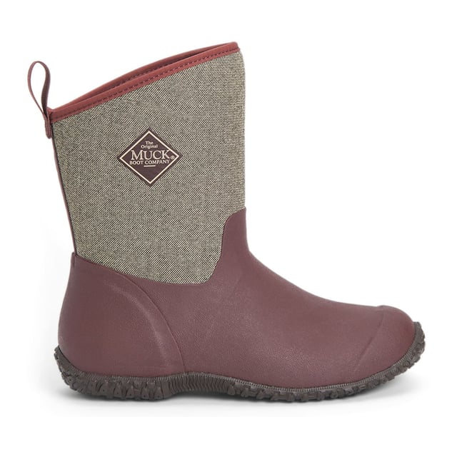 Ideaal voor het onvoorspelbare Britse weer. Het neopreen van 4 mm kan naar beneden worden gerold en als enkellaars worden gedragen. De rubberen buitenzool met hoge grip houdt stand in modderige omstandigheden, samen met de ademende luchtgaasvoering die je voeten koel houdt op warmere dagen.
