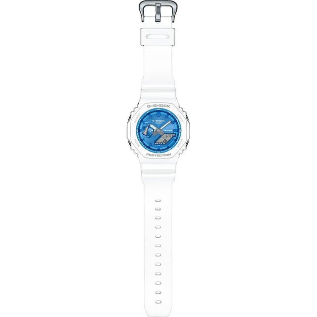 This Casio G-shock Analogue-Digital Watch for Men is the perfect timepiece to wear or to gift. It's White 44 mm Round case combined with the comfortable White Plastic watch band will ensure you enjoy this stunning timepiece without any compromise. Operated by a high quality Quartz movement and water resistant to 20 bars, your watch will keep ticking. Share the sparkle of winter with a loved one — a pair of colorful timepieces from the Seasonal Collection 2023, available in a range of designs perfect for casually coordinating outfits. This Analogue-Digital watch has a calendar function: Day-Date , Stop Watch , Countdown , Worldtime , Alarm and Light High quality 21 cm length and 22 mm width White Plastic strap with a Buckle Case diameter: 44 mm,case thickness: 11 mm, case colour: White and dial colour: Blue