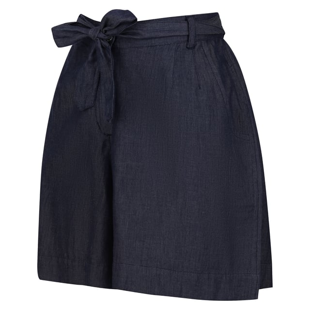 75% viscose, 25% linnen. Stof: Coolweave, Denim Look, Kledingstuk gewassen, Linnen. Ontwerp: Logo, eenvoudig. Zakken: 2 Achterzakken. Stoftechnologie: Ademend, Zacht. Stropdasriem. Lengte: Boven de knie. Taille: Papieren zak.