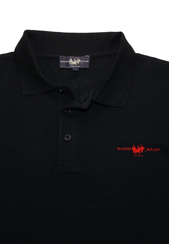 Herenpoloshirt met logoprint op de borst. Ideaal voor het warme seizoen voor sport en vrije tijd.
