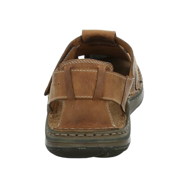 Estos zapatos están fabricados piel de vaca especialmente robusta, por lo que son muy duraderas. La práctica cremallera sirve para una sujeción firme en las sandalias. El método de fabricación esencial para nuestros zapatos es el tradicional cosido a mano. Maverick 01 ofrece a los pies un ajuste extra gracias a la anchura G. Vayas a donde vayas, este modelo Maverick 01 te acompañará en las buenas y en las malas todo momento.