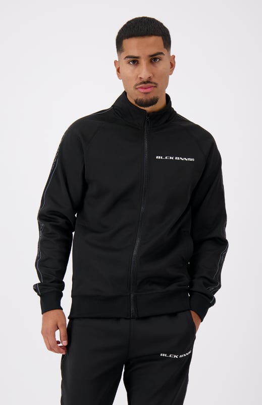 100 % Polyester Normale Passform Hoher Kragen mit Reißverschluss BLCK BNNS-Logo auf der Brust BLCK BNNS-Markenband auf den Ärmeln Zwei Reißverschluss-Fronttaschen Kombinierbar mit TAPED INITIAL TRACKPANTS 