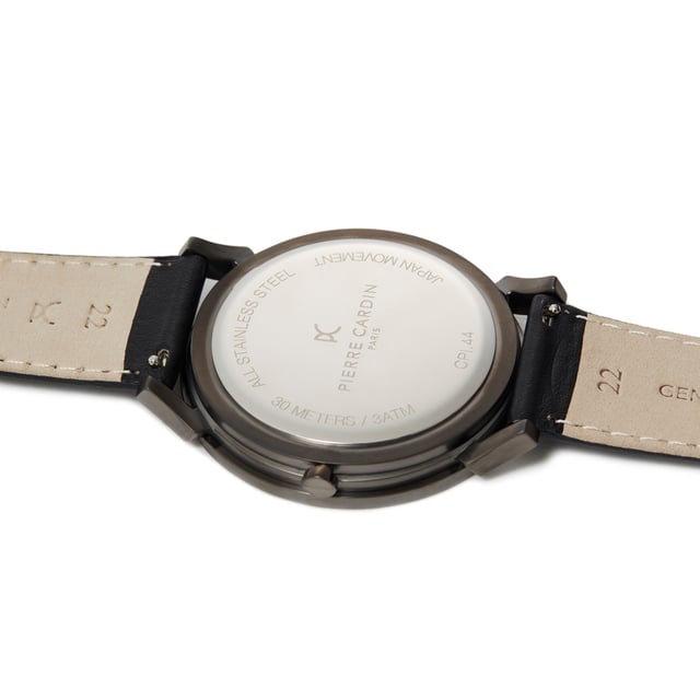 This Pierre Cardin Pigalle Boulevard Multi Dial Watch for Men is the perfect timepiece to wear or to gift. It's Gun 44 mm Round case combined with the comfortable Black Leather watch band will ensure you enjoy this stunning timepiece without any compromise. Operated by a high quality Quartz movement and water resistant to 3 bars, your watch will keep ticking. This sporty and clasical watch is perfect for every occasion! -The watch has a calendar function: Day-Date, Luminous Hands, 24-hour Display High quality 21 cm length and  21 mm width Black Leather strap with a Buckle Case diameter: 44 mm,case thickness: 8 mm, case colour: Grey and dial colour: Black