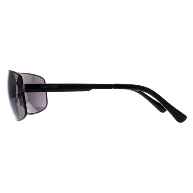 Las gafas de sol Calvin Klein CK22123S 002 gris negro semimate son el pinÃ¡culo de la sofisticaciÃ³n contemporÃ¡nea y el encanto atemporal. DiseÃ±adas para destilar elegancia sin esfuerzo, estas gafas de sol presentan una montura elegante y minimalista que complementa a la perfecciÃ³n cualquier estilo. Presentan una construcciÃ³n ligera para un confort inigualable, mientras que sus lentes proporcionan una protecciÃ³n solar y una claridad superiores, garantizando una visiÃ³n Ã³ptima en cualquier condiciÃ³n de luz.