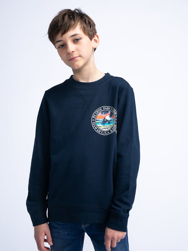 Cooler Pullover mit Kunstwerken auf der Brust und dem Rücken. Dieser Pullover hat einen Rundhalsausschnitt. Erhältlich in verschiedenen Farben. Wenn du zwischen den Größen liegst, wähle die größere Größe. PulloverArtwork auf Brust und RückenRundhalsausschnitt56% Baumwolle, 44% PolyesterModell ist 152 cm groß und trägt Größe 152