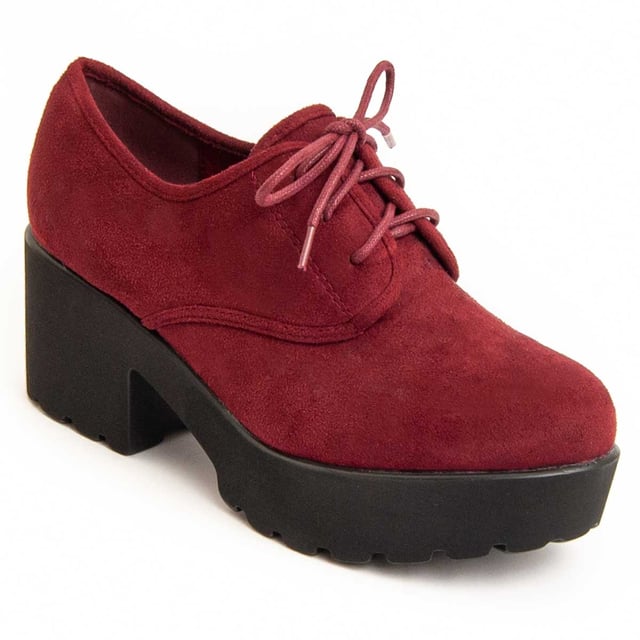 Women's casual shoe. Comfortable fit. Made from vegan materials. Manufactured by other brands for our brand. Approximate measurements: 7 cm heel and 3 cm platform.