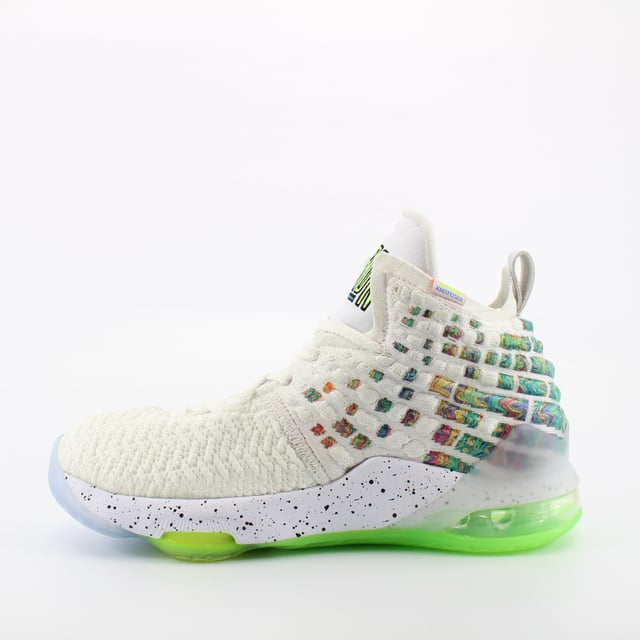 Tenis lebron 17 online