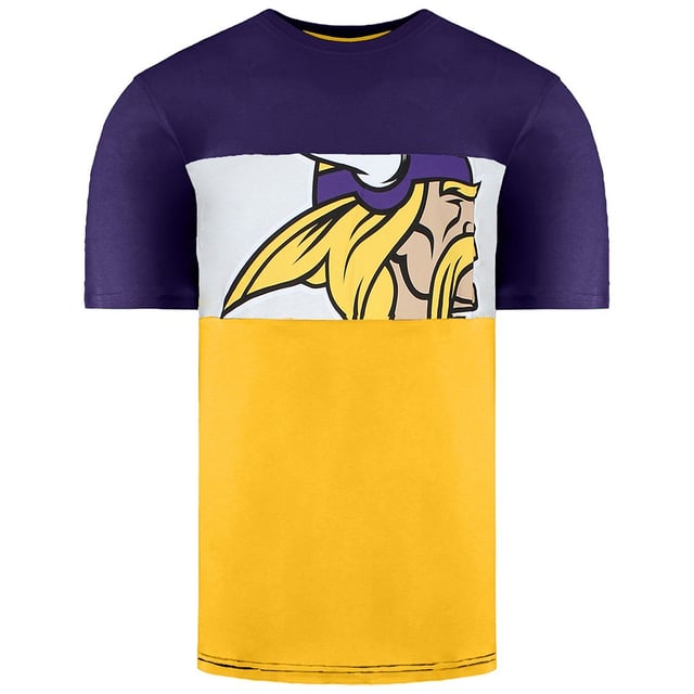 Muestre su inquebrantable apoyo para los Minnesota Vikings con los fanáticos de la NFL Minnesota Vikings Camiseta para hombres de la tripulación de manga corta Camiseta para hombres 1570MPPLSHWMVI. Esta camiseta está diseñada para celebrar su equipo de fútbol favorito mientras ofrece comodidad y estilo.

Con el icónico logotipo de los Minnesota Vikings que se muestra prominentemente en el frente, esta camiseta le permite mostrar con orgullo el espíritu de su equipo. El diseño panelado agrega un toque moderno y dinámico, creando un aspecto visualmente atractivo que se destaca entre la multitud.

Hecho a mano con un cuello de tripulación y mangas cortas, esta camiseta ofrece una silueta clásica y atemporal. El ajuste regular proporciona una sensación cómoda y relajada, lo que lo hace ideal para el día del juego o las salidas informales. La tela de alta calidad garantiza la durabilidad y la comodidad, lo que le permite usarla temporada tras temporada.

Como una mercancía de la NFL con licencia oficial, esta camiseta cumple con los más altos estándares de calidad y autenticidad. Es el complemento perfecto para el atuendo del día del juego, que te permite animar a los Vikingos de Minnesota con estilo. Ya sea que estés viendo el juego desde el estadio o apoyando a tu equipo desde casa, esta camiseta es imprescindible para cualquier fanático.

Actualice el equipo de su ventilador con los fanáticos de la NFL Minnesota Vikings Camiseta para hombres de la tripulación de manga corta para hombres 1570MPPLSHWMVI. Deje que sus vikingos orgullosos brille con esta camiseta elegante y cómoda, diseñada para mostrar la lealtad de su equipo donde quiera que vaya.