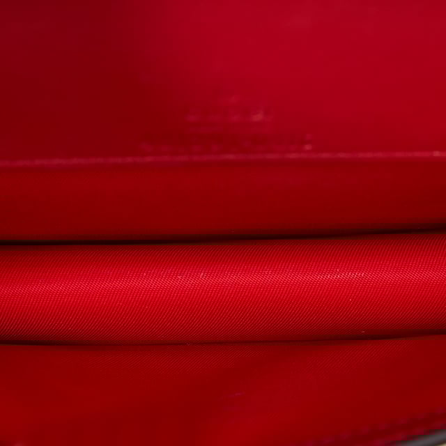 Gucci cherry wallet on outlet chain
