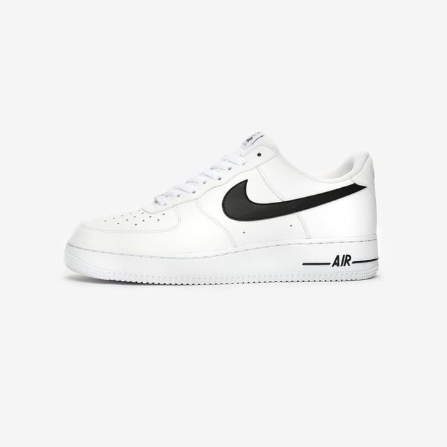 Nike white  and  black air force 1 07 an20 trainers online