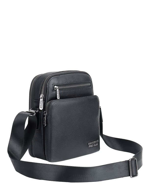 Bolso bandolera para hombre. El cierre es con cremallera. Los bolsillos internos son uno con cremallera y otro abierto. Los bolsillos externos son dos delanteros con cremallera y uno trasero con cremallera. La bandolera está fabricada en PVC. Falta el mango. Hay un compartimento interno. El material exterior es 100% Piel Auténtica. Internamente no está forrado. Medidas: 21x25x9,5 cm. Producto de moda