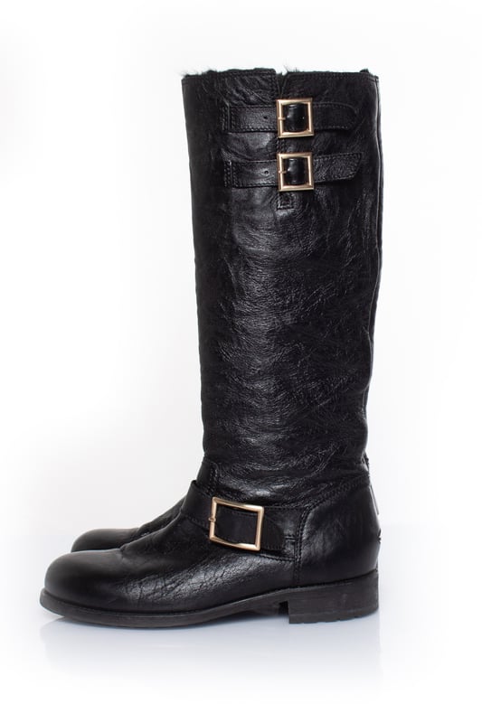 Grained leather biker boots VINTAGE, RRP AS NEW
Jimmy Choo, Grained leather biker boots. The item is in good condition.