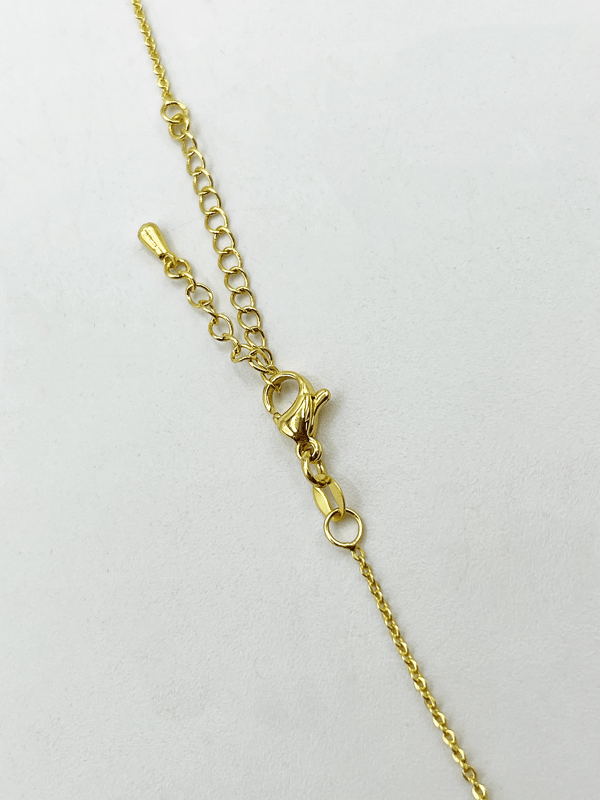 Cross Pendant Necklace in Multi Colour Stones
Gift Box Included
Colour : Gold
Composition: Copper (Plated) with Zircon Stones
Size : One Size
SKU: JE316201