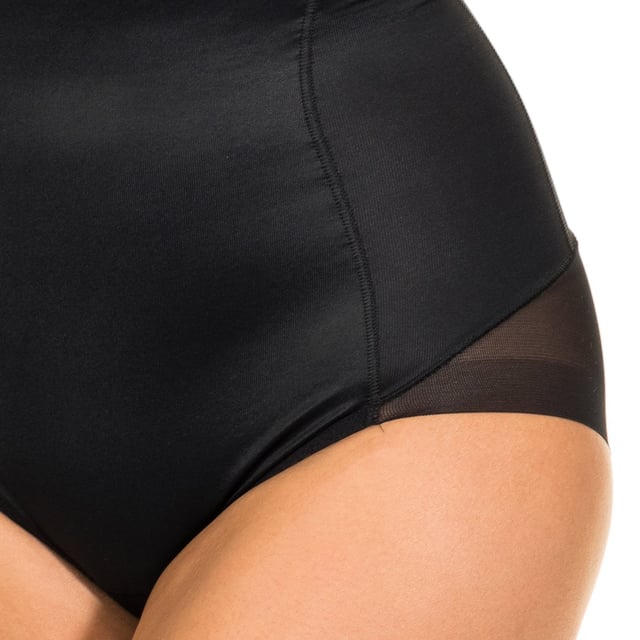 Secrets Silhouette Girdle Janira
 Without rubber closure for fastening.
 Thong effect that reduces up to one size.
 Perfect silhouette effect.
 Semi-transparent back bottom.
 Comfortable and breathable fabric, does not leave a mark.
 Elastic fabric.
 Inner lining at the bottom.
 Seams seen in tone.
 Composition: 75% Polyamide, 25% Elastane
 Care:
-Wash at a maximum temperature of 30º.
 -Do not use bleach.
 -Do not use an iron.
 -Do not use dryer.
 -Do not dry clean.