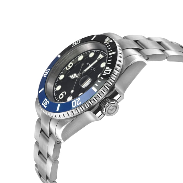 Haurex 4A512UBN Men's Barracuda Automatic WatchHaurex Men's Automatic Watch from the Barracuda Collection43mm Round 316L Stainless Steel Case, Black/Blue Ceramic BezelBlack Sunray Dial, Date at 6Push/Pull Crown, Exhibition Case back316L Stainless Steel Brushed Bracelet With Deployment BuckleAnti-reflective Sapphire CrystalWater Resistant to 50 Meters/5ATMAutomatic Miyota Ultra thin 9015