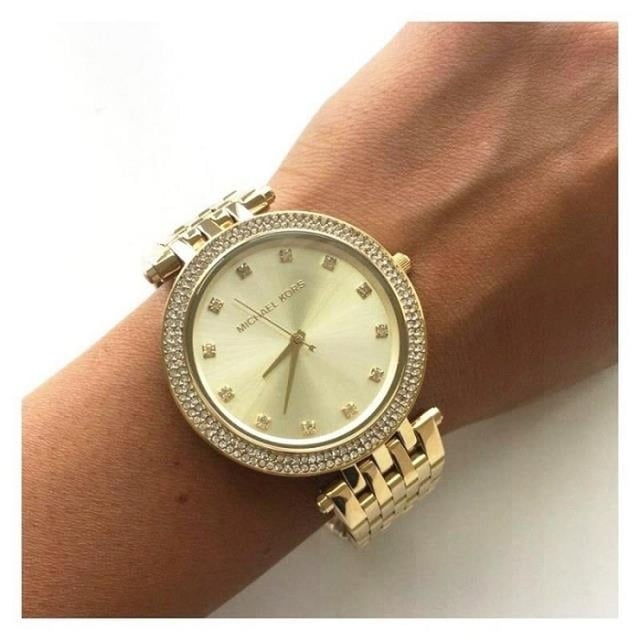 Specification Details Brand Michael Kors Model MK3216 Darci Barcode Number 0796483027862 Gender Women's Case Size 39 mm Case Colour Gold Dial Colour Gold Tone Band Material Steel Band Colour Gold Movement Quartz Chronograph No Water Resistance 5 ATM