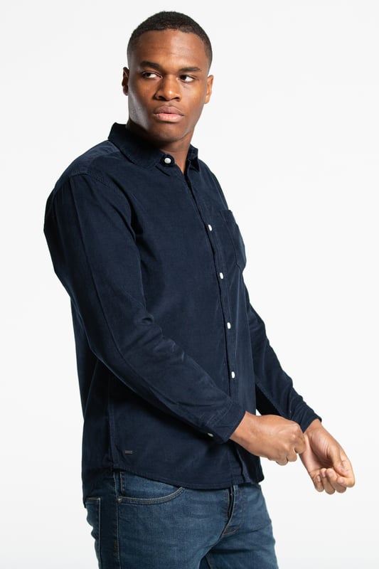 This corduroy, long sleeve shirt from Tokyo Laundry is a wardrobe staple. Features button-down collar, button cuffs, chest pocket and metal Tokyo Laundry logo. Made from cotton fabric to ensure comfortable wear. Other colours available.