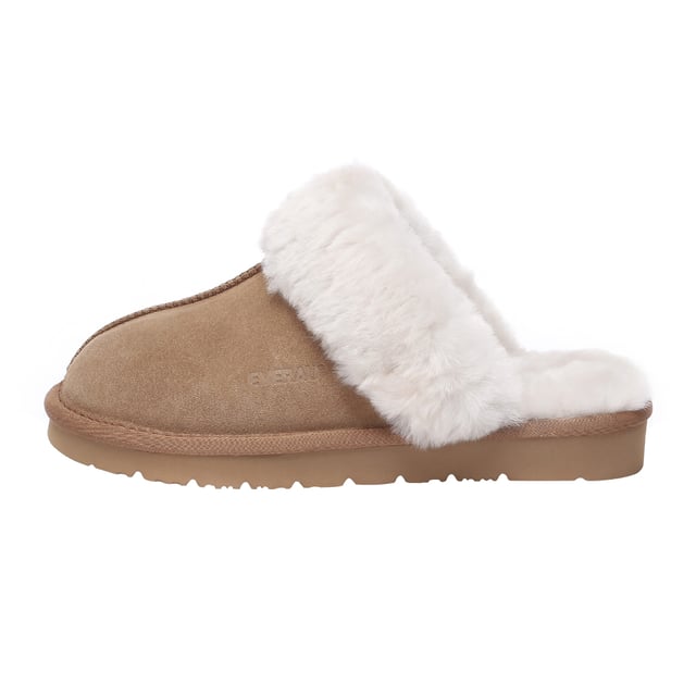 EVER AU Zapatillas de mujer -RAVEN Este diseño clásico sin cordones con gamuza suave y piel de oveja es perfecto para alguien que busca un lujo más discreto en casa. La suela de espuma gruesa no se desgastará y lo mantendrá cómodo todo el día. Especificación: Parte superior de gamuza Forro de lana de piel de oveja Plantilla de lana de piel de oveja suave Suela Eva Tecnologías: Parte superior resistente al agua Suela ligera
