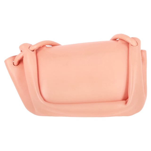 VINTAGE, RRP AS NEW
Elevate your accessory game with the Bottega Veneta Small Beak Crossbody Bag in Pink Leather. Crafted from luxurious pink leather, this crossbody bag exudes elegance and sophistication.

The bag features a single shoulder strap for easy and comfortable wear. The interior is lined with leather and includes card slots, allowing you to keep your essentials organized while on the go.

The fold-in flap closure at the front adds a touch of security while maintaining a sleek and minimalist design. Additionally, this bag comes with a dust bag for convenient storage and protection.

Embrace the impeccable craftsmanship and timeless style of Bottega Veneta with this stunning crossbody bag, perfect for adding a pop of color and sophistication to any ensemble.

with Dust bag

Bottega Veneta Small Beak Crossbody Bag in Pink Leather
Condition: Excellent
Signs of wear: No retail tag, No visible sign of wear., 
Packaging: Dust bag
Color: Pink | rose
Material: Leather | leather
Size: One Size
Measurements: Width: 80; Height: 180; Length: 200
SKU: NAPPUGBBA378573W