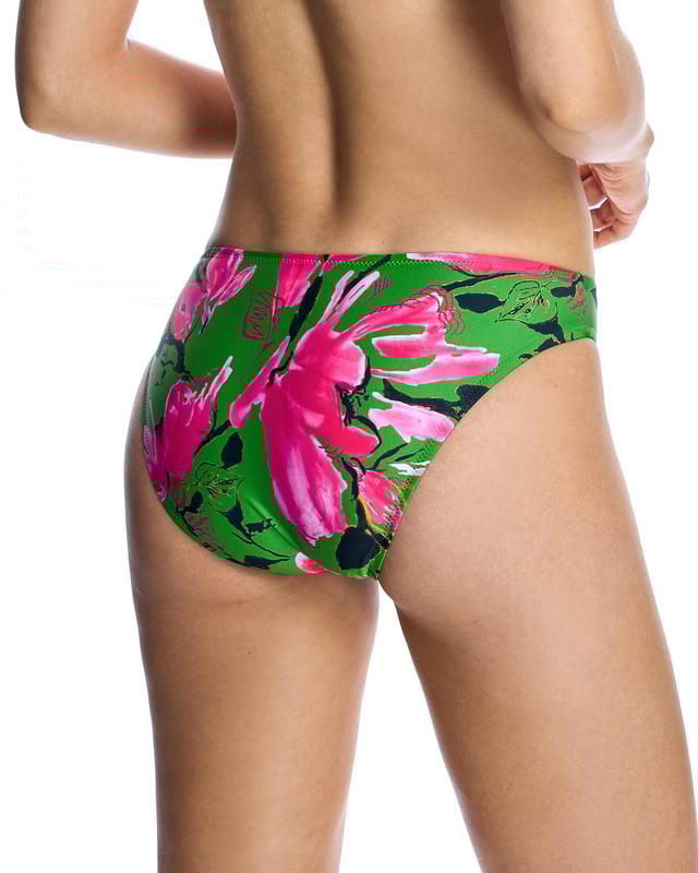 Women's bikini panties W240755.

 The classic cut is flattering for different body types.
 Completely lined.
 These classic swim briefs are a versatile and practical option for the beach and pool.

 Cutting-edge fabric with high shaping power, high resistance to chlorine, tanning creams and oils and excellent moisture absorption properties.
 Composition: Outer lining: 80% Polyamide, 20% Elastane.
 Inner lining: 84% Polyester, 16% Elastane.
 Care:
Handwash.
 Do not use bleach.
 Do not use dryer.
 Do not iron.
 Do not dry clean.
 Do not squeeze.