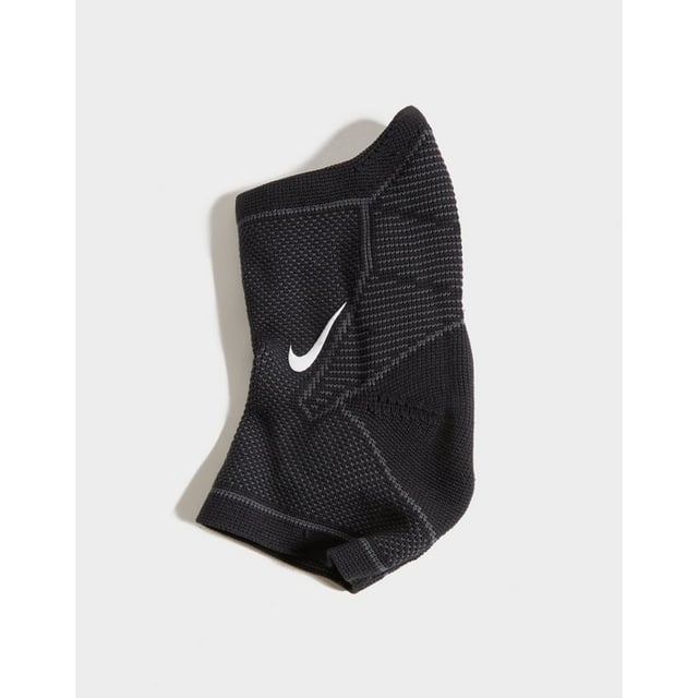 Nikes with ankle support best sale