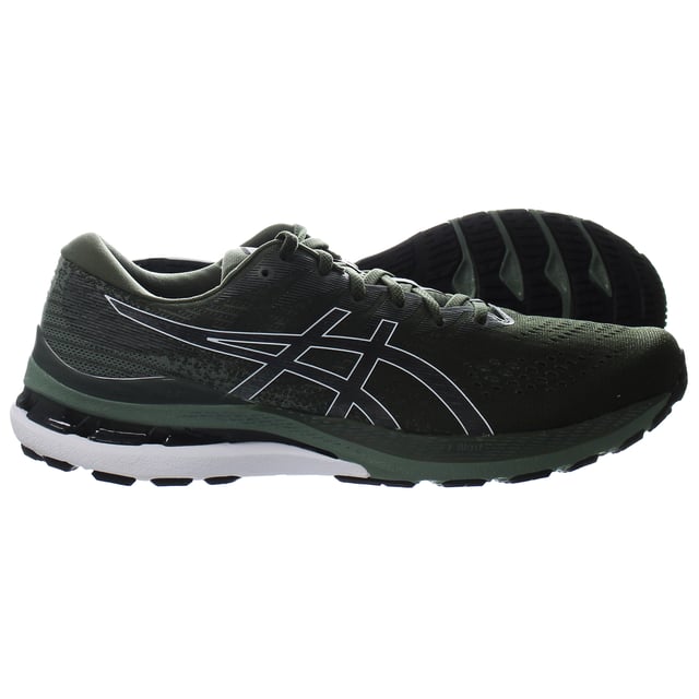 Verbeter je schoenen met dit uitzonderlijke paar schoenen dat stijl, gemak en prestaties naadloos combineert.

Ontworpen met zorgvuldig vakmanschap, bieden deze slip-on schoenen een eigentijdse look die vertrouwen en verfijning uitstraalt. De slanke zwarte buitenkant van glad leer voegt een vleugje elegantie toe, waardoor ze geschikt zijn voor zowel casual uitjes als formele gelegenheden.

Het slip-on ontwerp zorgt voor gemakkelijk aan- en uittrekken, zodat je moeiteloos van de ene activiteit naar de andere kunt gaan.

Deze schoenen zijn uitgerust met de innovatieve Gel-Quantum 360-technologie van Asics en tillen comfort naar een heel nieuw niveau. Met 360 graden gel demping zorgen ze voor ongeëvenaarde schokabsorptie en responsieve demping bij elke stap.

Of je nu een rustige wandeling maakt of intensieve activiteiten onderneemt, de Gel-Quantum 360 technologie zorgt de hele dag door voor uitzonderlijke ondersteuning en comfort.

De Asics Gel-Quantum 360 The Chelsea Slip-On heeft ook een duurzame rubberen buitenzool die uitstekende tractie biedt op verschillende ondergronden. Dit zorgt voor stabiliteit en grip, zodat je je in elke omgeving zelfverzekerd en veilig kunt bewegen.

Daarnaast zorgt de lichtgewicht constructie voor meer wendbaarheid en flexibiliteit, waardoor deze schoenen ideaal zijn om de hele dag te dragen.