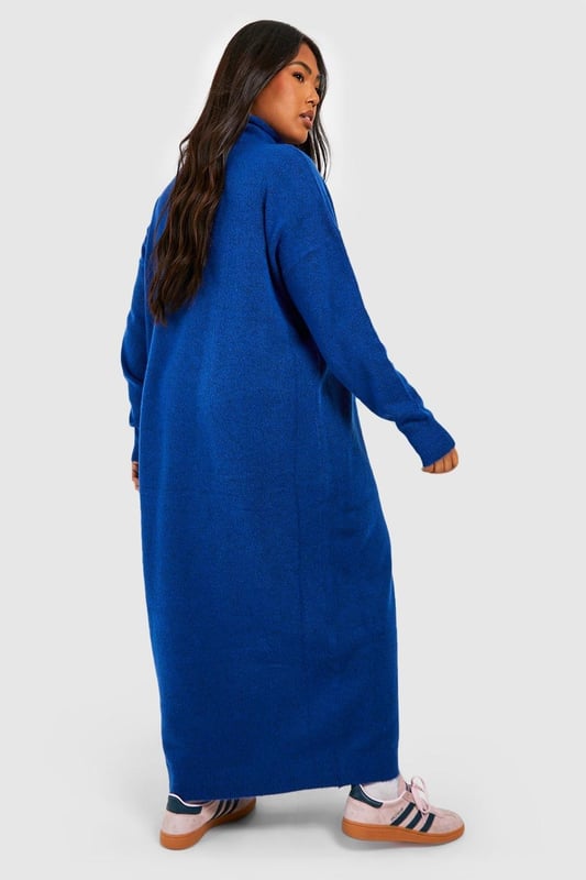 Plus Soft Knit Roll Neck Midi Dress Bring a new kinda attitude in this latest piece from our collection of plus size dresses. Available in UK sizes 16-24, our range of curve dresses carries all the on-trend pieces you need to feel confident. Whether it's a plus size black dress or skater style you're adding to your basket, we promise no more awkward fits, just dresses you can depend on. Work a flattering plus size t-shirt dress or smock shapes during the day, then take on the night in sexy styles, maxi lengths and Bardot necklines. From sexy plus size dresses to work-wear appropriate options, shop it all on boohoo.Style: CardiganFabric: AcrylicLength: MidiNeckline: Roll NeckSleeve Length: Long Sleeve