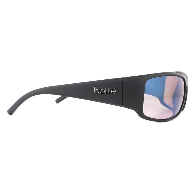 Bolle Zonnebril King BS026007 Mat Zwart Phantom + Photochromic gepolariseerd 85% is een sportieve wrap rondom model met dikke dikke armen en met thermogrip tempel tips en neuskussens voor extra comfort