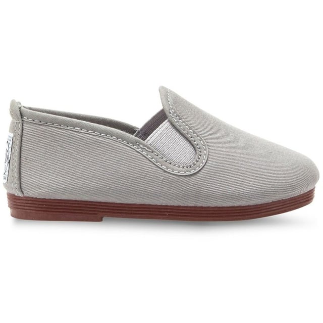 The Flossy Pamplona Kids' Shoe Is A Perfect Spring And Summer Companion For Little Toes And Will Definitely Put A Spring In Their Step. Let Them Slip Into The Breezy Canvas Upper And Cushy Rubber And Get Ready For A Day Filled With Fun And Happiness. Give Your Min- Me A Dash Of Fashion-forward Flair, Comfort And Cuteness, With The Flossy Pamplona Plimsoll.