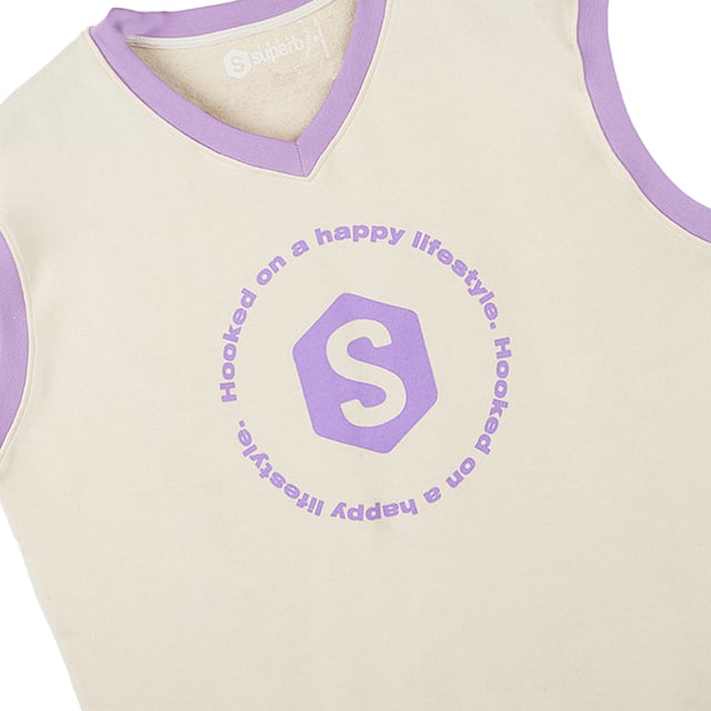 Sleeveless sweatshirt Superb.
 Round neck.
 Brand print on the front.
 Ribbed cuffs and waistband.
 Seams seen in tone.
 Composition: 96% Cotton, 4% Elastane
 Care:
- Wash at max. 40ºC.
 - Do not use bleach.
 - Iron at low temperature.
 - Do not dry clean.
 - Do not use dryer.