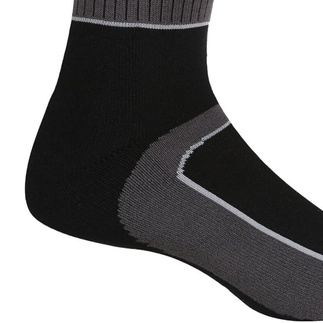 74% Coolmax, 23% Polyamide, 3% Elastane. Fabric: Knitted. Design: Logo, Two Tone. Flat Linked Toe Seam, Padded Toe, Reinforced Instep Protection, Soft Touch, Under Foot Cushioning, Ventilated. Fabric Technology: Lightweight, Moisture Control, Quick Dry. Cuff: Ribbed.