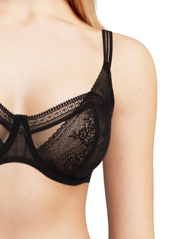 Passionata Maddie Half Cup Bra. With smooth cups, floral lace and hook and eye closure. The product is recommended hand-wash only.