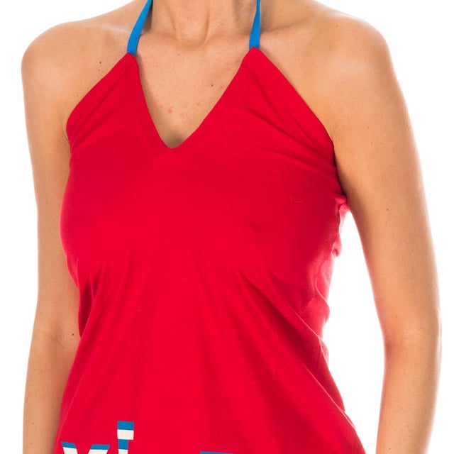 Top de tirantes atados el cuello.
Color Rojo.
Escote en V.
Tejido transpirable y elástico.
Estampado de la firma, en la parte inferior.
Costuras vistas a tono.

Composición:  50% Algodón. - 50% Modal.

Instrucciones de lavado:
- Lavar máximo a 40ºC.
- Planchar a media temperatura, máx. 110ºC.
- Permite usar secadora.
- No usar lejía.
- No admite el  lavado en seco.