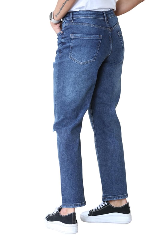 MYT Ladies Straight leg jeans are a staple that all women should have in their wardrobe. - -. Designed with good stretch denim for added flexibility and ease of movement . - -. The high, cinched in waist of these Autograph jeans works to pull you in around the middle, and the wider straight leg with slightly curved side seams suits most body types and gives a flattering silhouette. - -.  Made from a responsibly sourced cotton mix and featuring an on-trend rip in the knee, these high waisted jeans are comfort and style in one.. - - .   Size 10 is 28 inches waist. - - . . . - - .   Size 12 is 30 inches waist. - - . . . - - .   Size 14 is 32 inches waist. - - . . . - - .   Size 16 is 34 inches waist. - - . . . - - .   Size 18 is 36 inches waist. - - . . . - - .   Size 20 is 38 inches waist. - - . . - - . Size 22 is 40 inches waist. - - . . . - - . Size 24 is 42 inches waist. - - . . . - - .