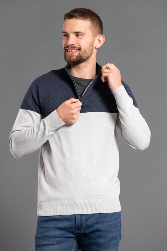 This colourblock 1/4 zip funnel neck jumper from Kensington Eastside is a great addition to the wardrobe. Features a two-tone colourblock design, this jumper features a 1/4 zip funnel neck and ribbed elasticated neck, waistband and cuffs. The zip is silver metal to ensure durability. Machine washable to ensure easy care.