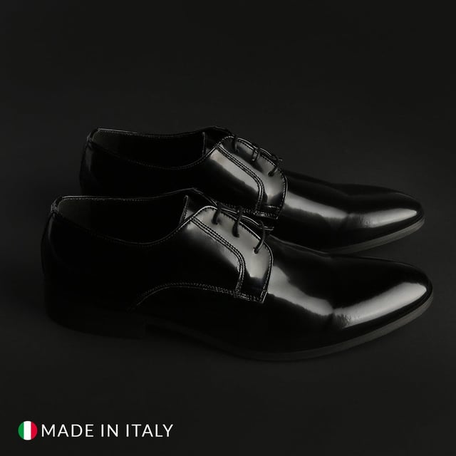 Hecho en: Italia   Género: Hombre   Tipo: Zapatos de cordones   Parte superior: cuero sintético brillante   Forro interno: material sintético   Suela: goma   Detalles: punta redonda, bordados. estilo: monkstrap. tipo: slip-on. punta: punta cerrada. ancho de la punta: ancho