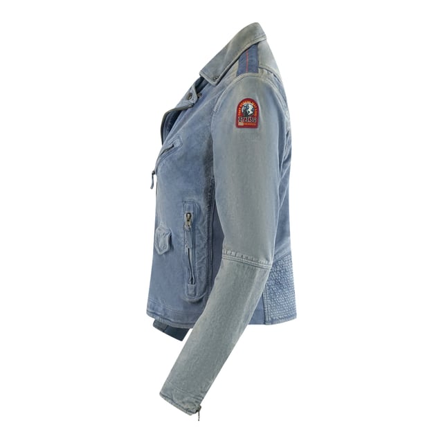 Blijf warm en stijlvol in de Parajumpers Purple Coat. Deze luxueuze damesjas is vervaardigd met stof die beschermt tegen de elementen. Offer geen stijl op voor comfort - maak een verklaring! Upper Matierl: 100% GOODSIN, Voering: 100% polyester paarse jas, lange mouwen, merklogo op zipafsluiting van linker mouw, reguliere pasvorm, noodlede leerstijlstijl: SU31 Tack Suede 795