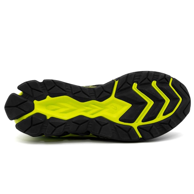 Coloris : 009 noir/lime néon Spécifications : Baskets en mesh jacquard renforcé 50% recyclé pour une meilleure ventilation et un confort optimal grâce à la technologie GEL™ conçue pour améliorer l'absorption des chocs sous le pied. Tige : Synthétique Laçage : Lacets Type de semelle : Légèrement relevée au talon