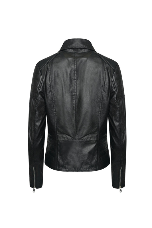 Update your look with the BARNEYS ORIGINALS PETITE textured leather jacket, the Clara. This iconic jacket is a best-selling style that suits all. Asymmetric zipline, ribbed shoulders and silver hardware; this is the ultimate leather biker jacket.