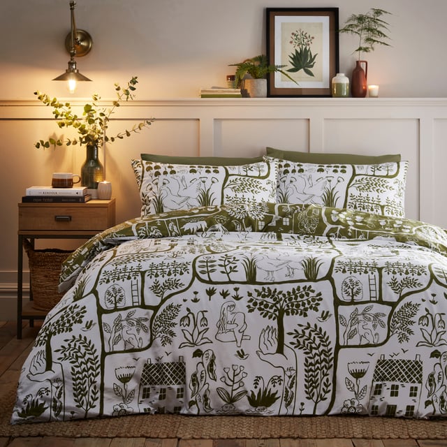 There is always something new to spot on the Frida duvet cover set! The intricately designed abstract drawings are a modern take on folk art and is inspired by the green tones found in nature, bringing it indoors to reconnect and rejuvenate. The moss coloured side is ideal to create a cocooning, nature inspired space, while the transitional designed reverse offers a fresher alternative, with a white base to add lightness to any space. An amazingly abstract and quirky duvet cover set which adds a fun rustic feel to your bedroom.