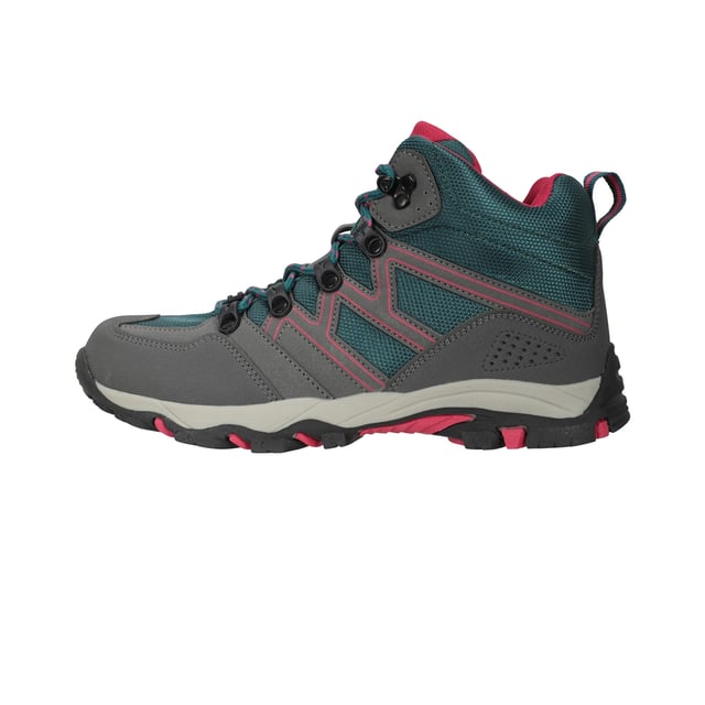 Upper: Mesh, Synthetic. Lining: Mesh. 5 Eyelets. Fabric Technology: Durable. Breathable, Cushioned Footbed, Padded Tongue, Pull Tab. Flat. Design: Logo. Sole Features: Extra Stability, Hardwearing. Fastening: Lace Up.
