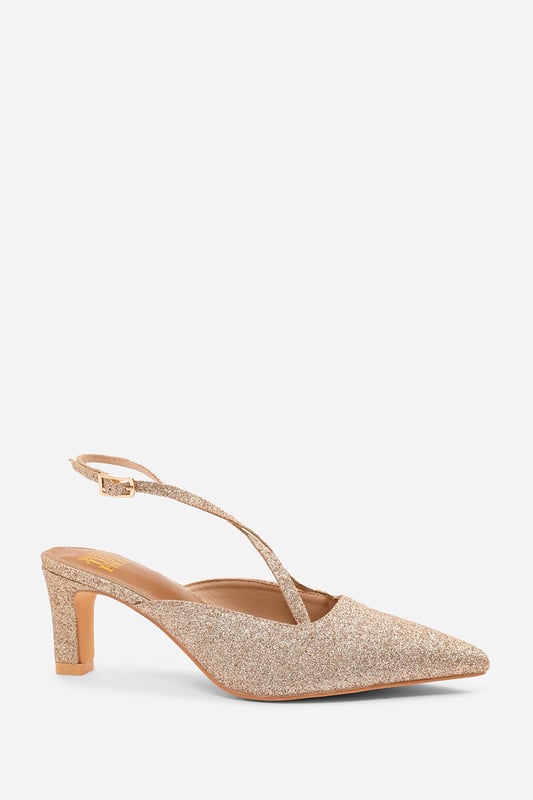 Wheres That From Womens 'Raizel' Pointed Toe Low Block Heel With Cross Over Ankle Strap Elevate your style with our Raizel Pointed Toe Low Block Heel With Cross Over Ankle Strap. These heels are the perfect addition to your shoe collection, offering a fashion-forward design combined with comfort.
Key Features:
Pointed Toe: The pointed toe of these heels adds a touch of sophistication and elegance to your look. It creates a sleek and stylish silhouette that can elevate any outfit.
Low Block Heel: The low block heel provides the perfect amount of height without sacrificing comfort. It offers stability and support, allowing you to confidently walk and stand for extended periods.
Crossover Strap: The crossover strap detail adds a trendy and modern element to these heels. It not only enhances the visual appeal but also provides additional support and security, ensuring a comfortable fit.
Durable Construction: These heels are made from high-quality materials that are built to last. The sturdy construction ensures durability and longevity, allowing you to enjoy these stylish heels for years to come.
Specifications:
Design: Pointed toe low block heel with crossover strap
Heel Height: 2.5' (6.3cm) approx
Closure: Buckle
Step up your style game with our Raizel Pointed Toe Low Block Heel With Cross Over Ankle Strap. These heels offer a combination of fashion and comfort, allowing you to showcase your unique style while staying comfortable throughout the day. Add a touch of elegance to any outfit with these versatile and stylish heels.