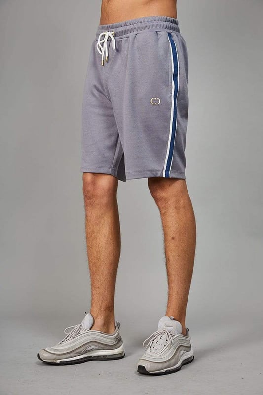 Wise shorts with navy and white taping details, CD logo, Side pockets and hip pocket, Adjustable waistband