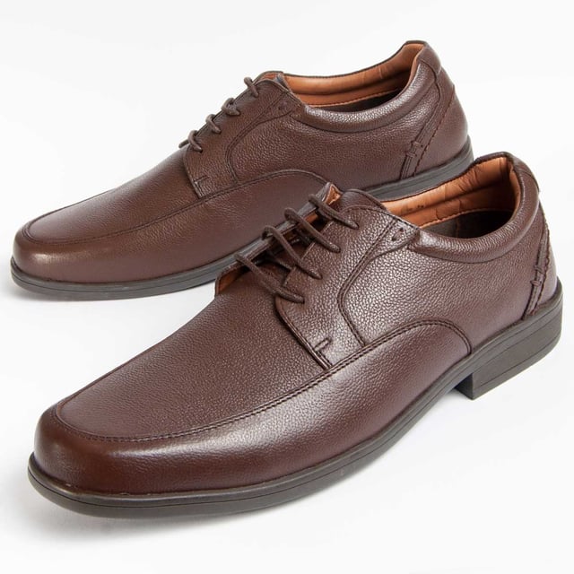 Garantía Purapiel, 10 años de garantía. Zapato de cordones para hombre. Fabricado en cuero 100% natural libre de Cromo VI. Materiales de máxima calidad. Suela de goma antideslizante. Membrana Waterproof. Plantilla acolchada. Fabricado por otras marca para nuestra marca.