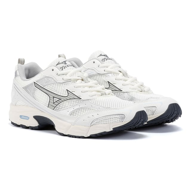 Elevate your comfort and style with these sneakers featuring a breathable mesh and synthetic leather upper. Designed with a lightweight cushioned midsole for enhanced support and all-day wearability.